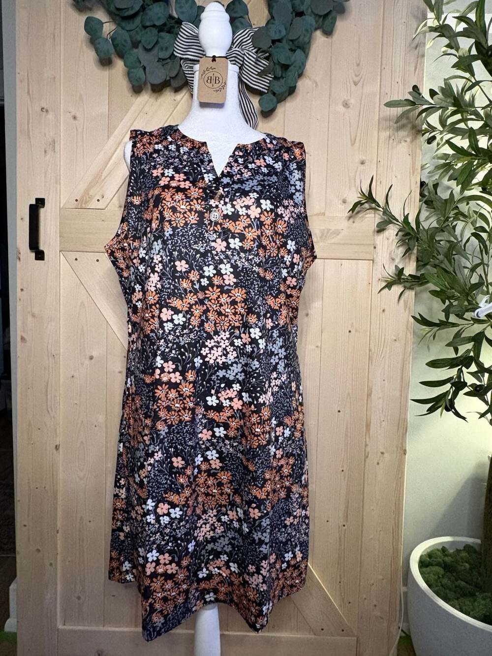 XL Xieerduo Sleeveless Floral Print V-Neck Shift Dress with Pockets